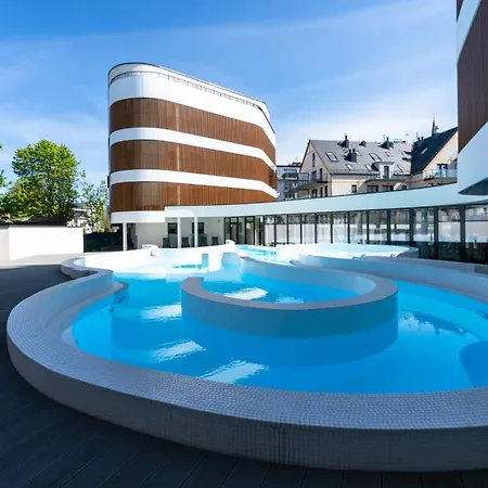 Baltic Waves Resort, Sun & Snow 公寓 *